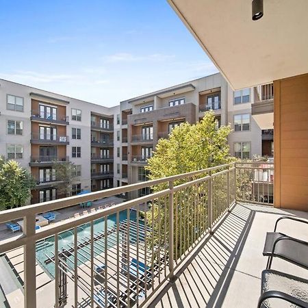 Downtown Houston Deluxe King Suite With Spa Amenities, Pool And Free Parking Exterior photo