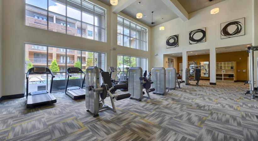 Downtown Houston Deluxe King Suite With Spa Amenities, Pool And Free Parking Exterior photo
